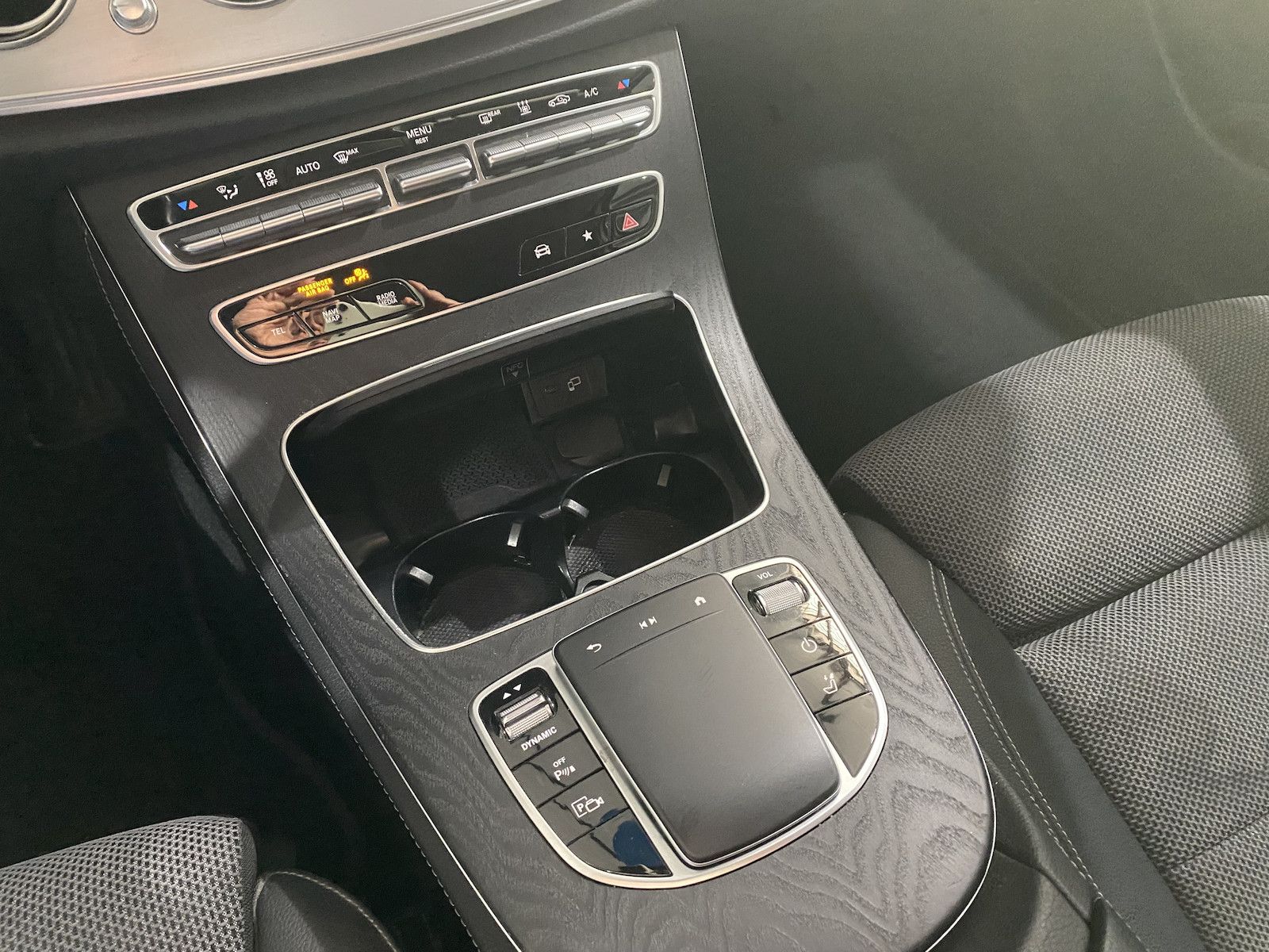 Fahrzeugabbildung Mercedes-Benz E 300 de 4-M T Avantgarde/WIDE/LED-HIGH/RFK/