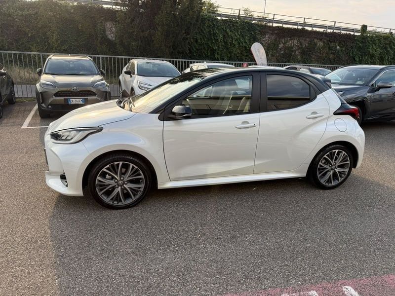 Other Toyota Yaris Yaris 1.5h 130 Lounge imagem 3