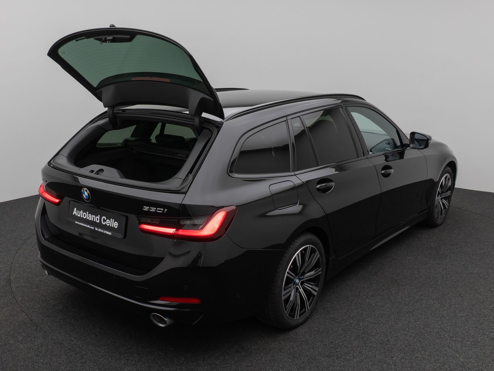 Fahrzeugabbildung BMW 330i xD Kamera HUD H/K ACC Komfort Alarm Sport