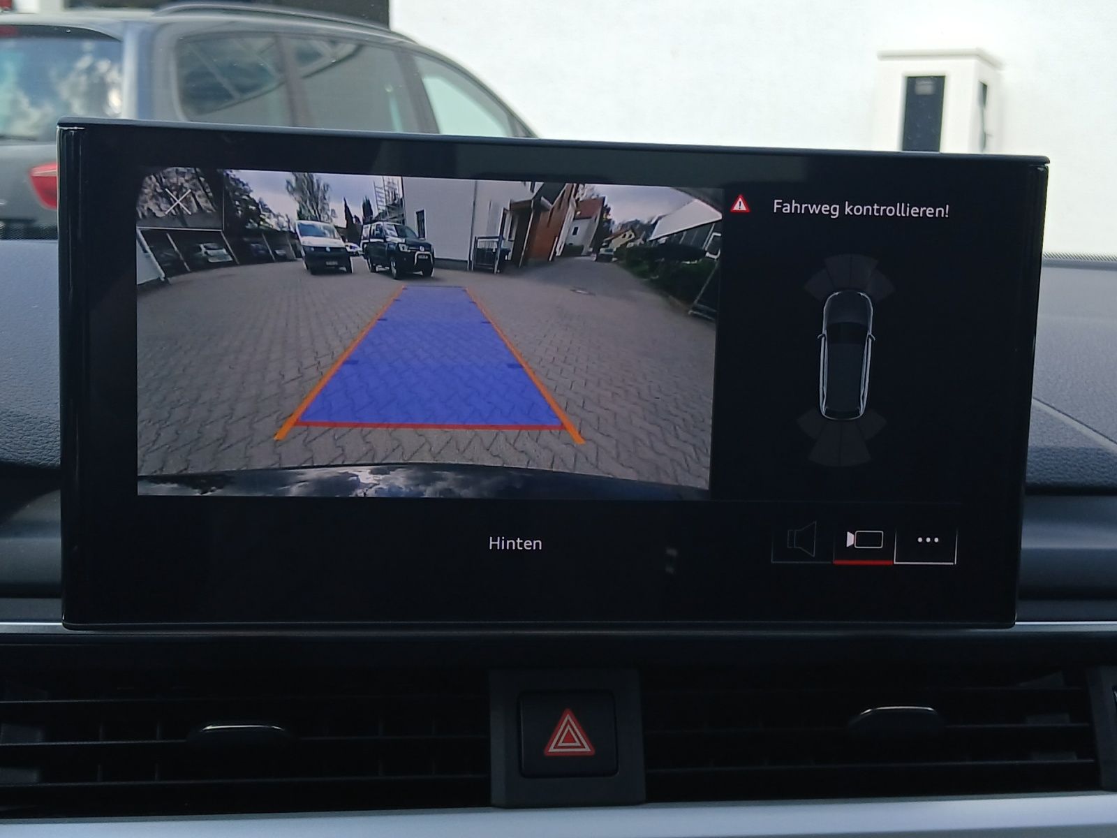 Fahrzeugabbildung Audi A4 Avant 35 TFSI advanced S-tronic LED Navi Lede