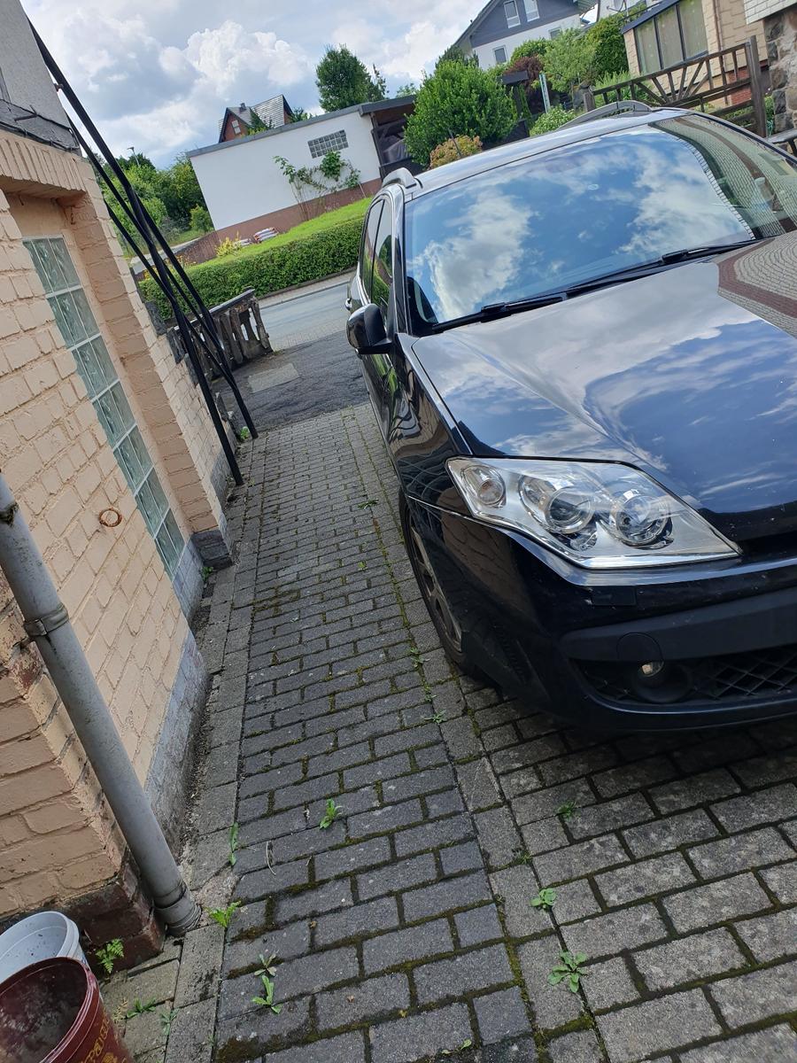 Renault Laguna 2010 — photo 5