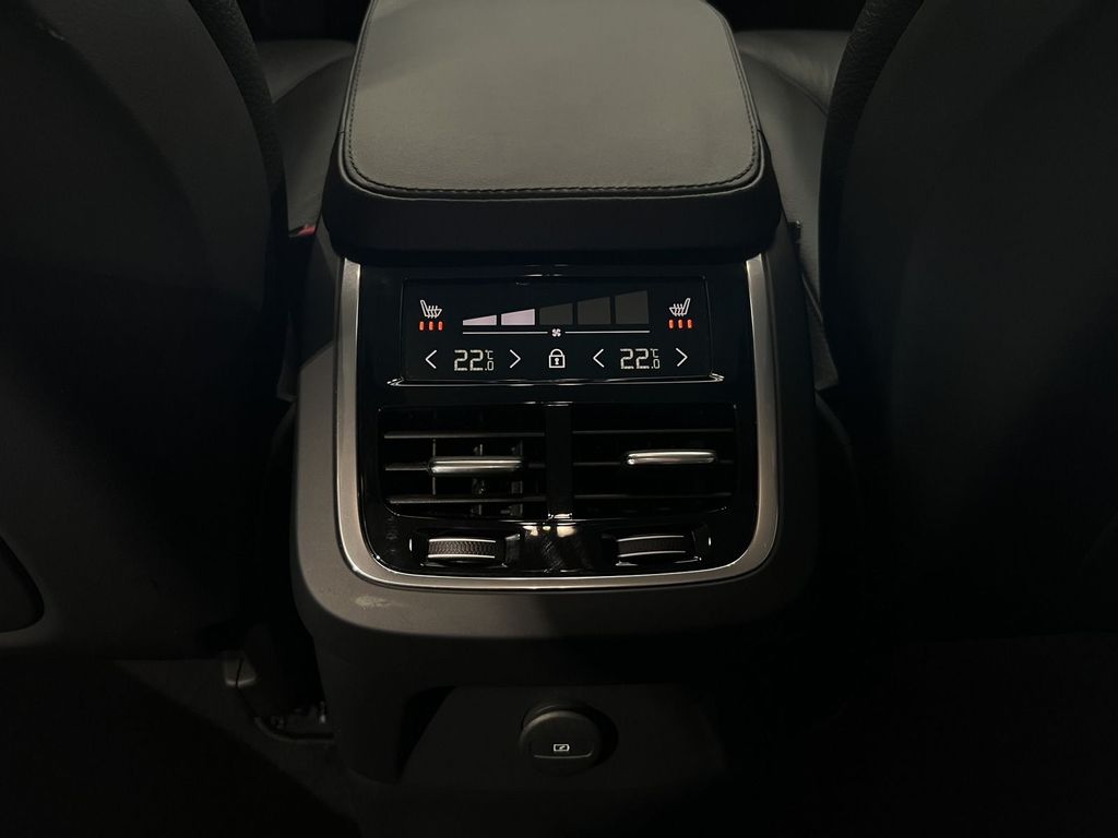 Volvo XC90 T8 Core Recharge AWD BLIS AHK H/K WinterPkt