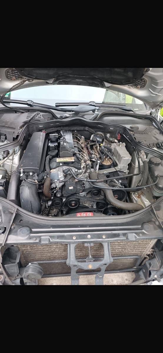 Mercedes-Benz E 220 CDI T BlueEFFICIENCY AVANTGARDE AVANTGARDE