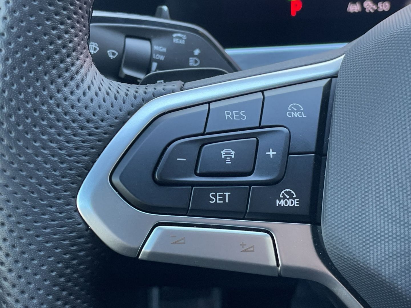 Passat 2.0 TDI R-Line AHK/Kamera/Keyless/Matrix/