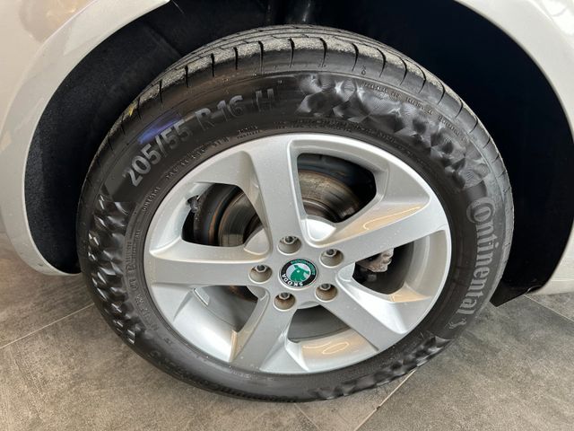 Skoda Octavia Lim. Family *SZHZ*PDC*ISOFIX-BEIFAHRER*