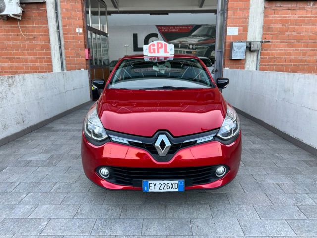 Renault Clio 1.2 75CV GPL 5 porte Costume Nation