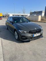 BMW 330d xDrive M Sport Automatik M Sport - BMW 330 Limousine 330d xdrive mit Diesel-Antrieb
