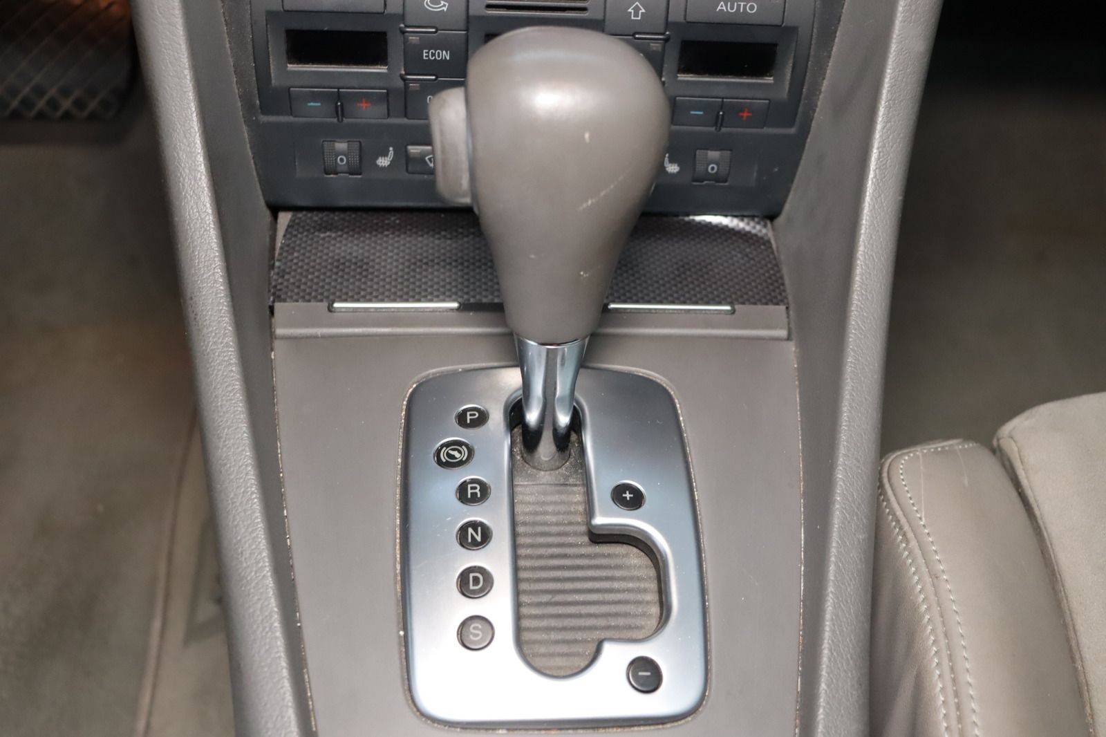 Fahrzeugabbildung Audi A4 Cabriolet 2.0 TDI Top-Zustand * Automatik