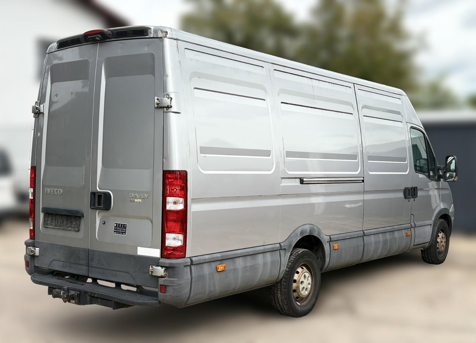 Iveco Daily 3.0 35 S 17 Express Maxi