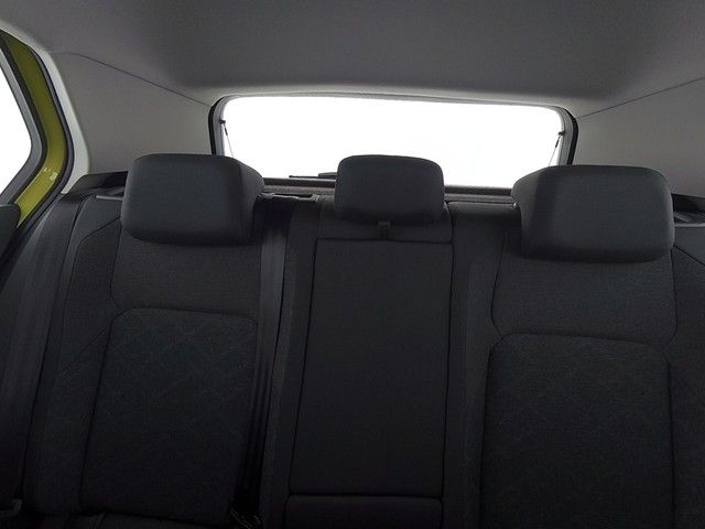 Fahrzeugabbildung Volkswagen Golf VIII TSI Life LED Navi AID PDC SH LM