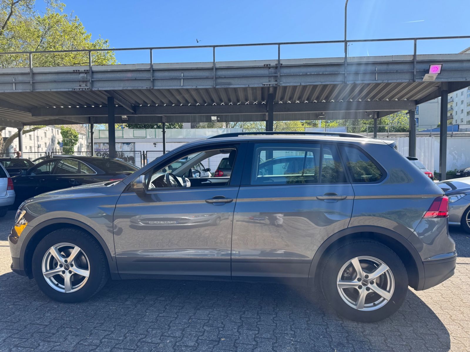 Volkswagen Tiguan Trendline BMT/ 18.827 KM/ SPURHALTE/ foto 6
