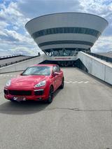 Porsche Cayenne Diesel - - Porsche Cayenne: Rot