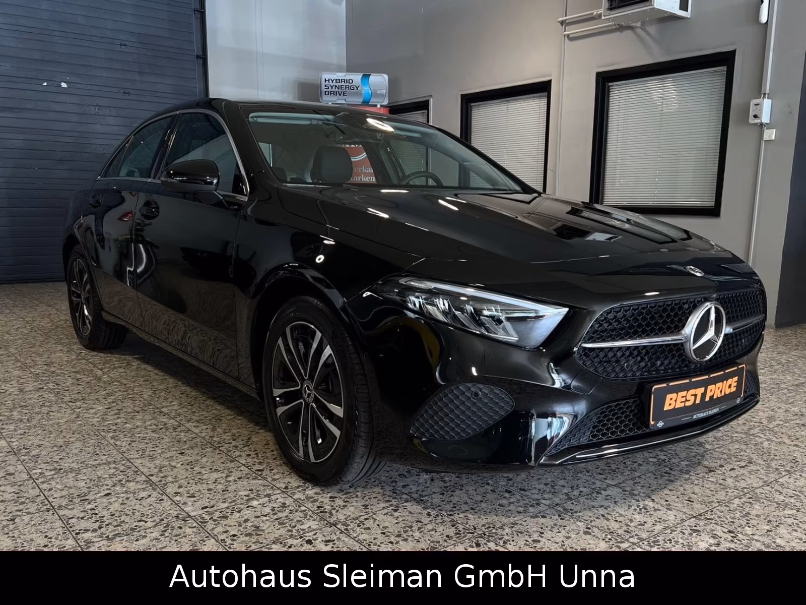 Mercedes-Benz A 180A -Klasse Lim. A 180/MBUX/LED/Navi/Alu