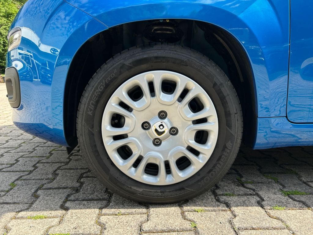 FIAT Pandina 1.0 GSE Hybrid ICON FIAT Pandina 1.0 GSE Hybrid ICON