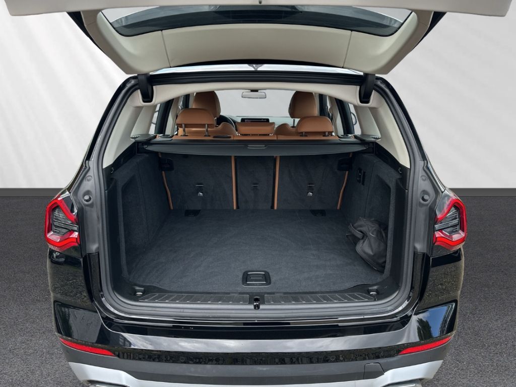 BMW X3 xDrive20dA HiFi Stop&Go Panorama Glasdach foto 14
