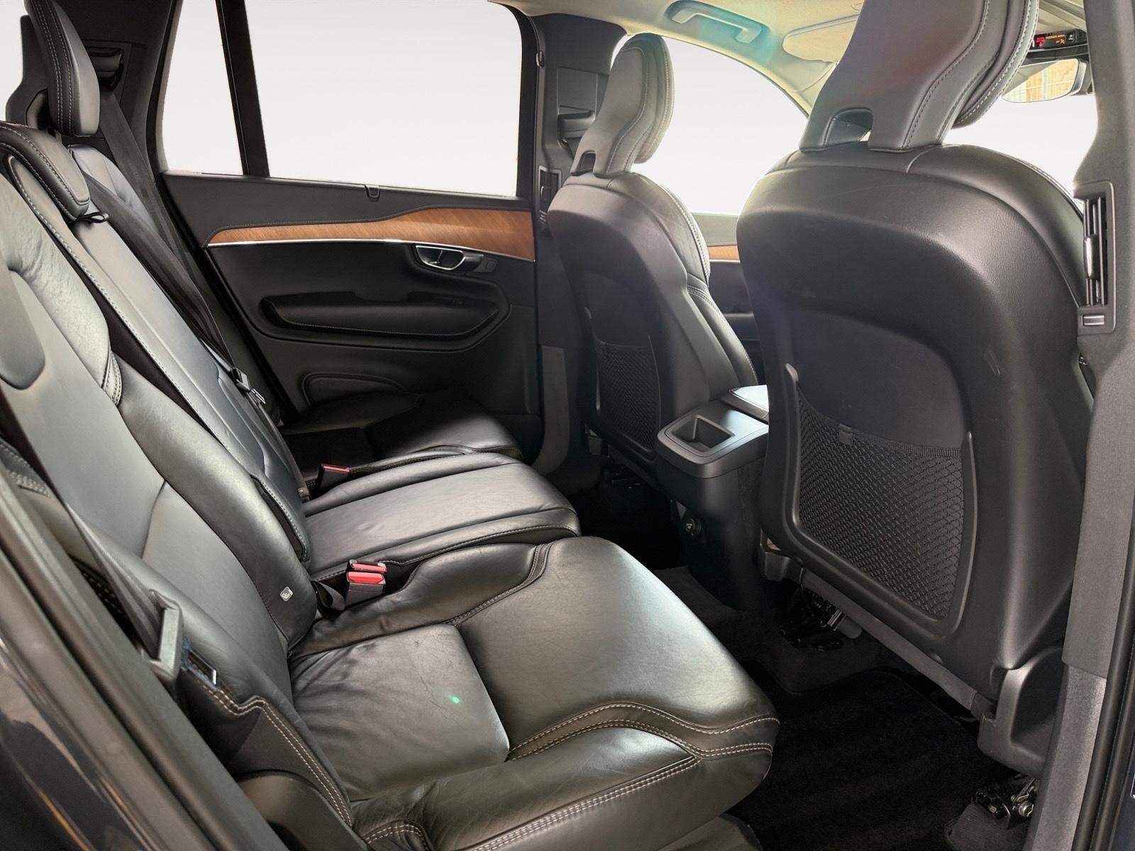 Volvo XC90 2.0 D5 Inscription AWD LEDER KAM LED CARPLA
