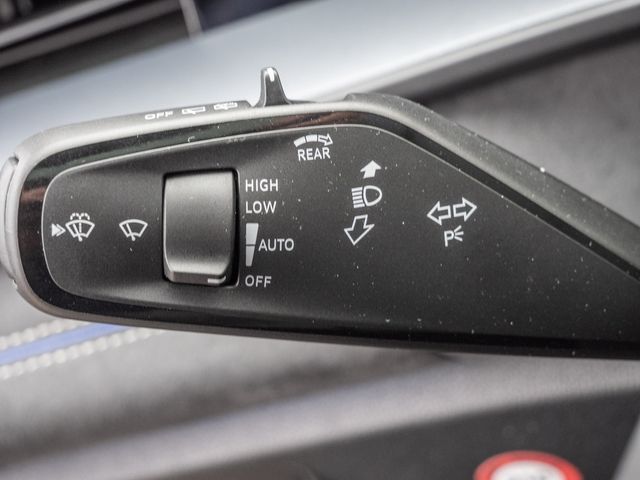 Tayron 2.0 TDI R-Line 4MOTION PANO MATRIX-LED