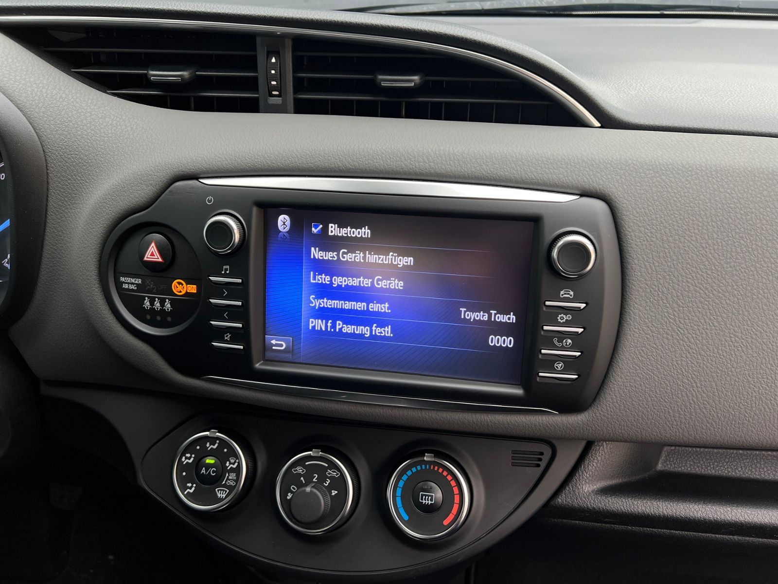 Fahrzeugabbildung Toyota Yaris 1.0 VVT-i Comfort *Klima, Kamera*