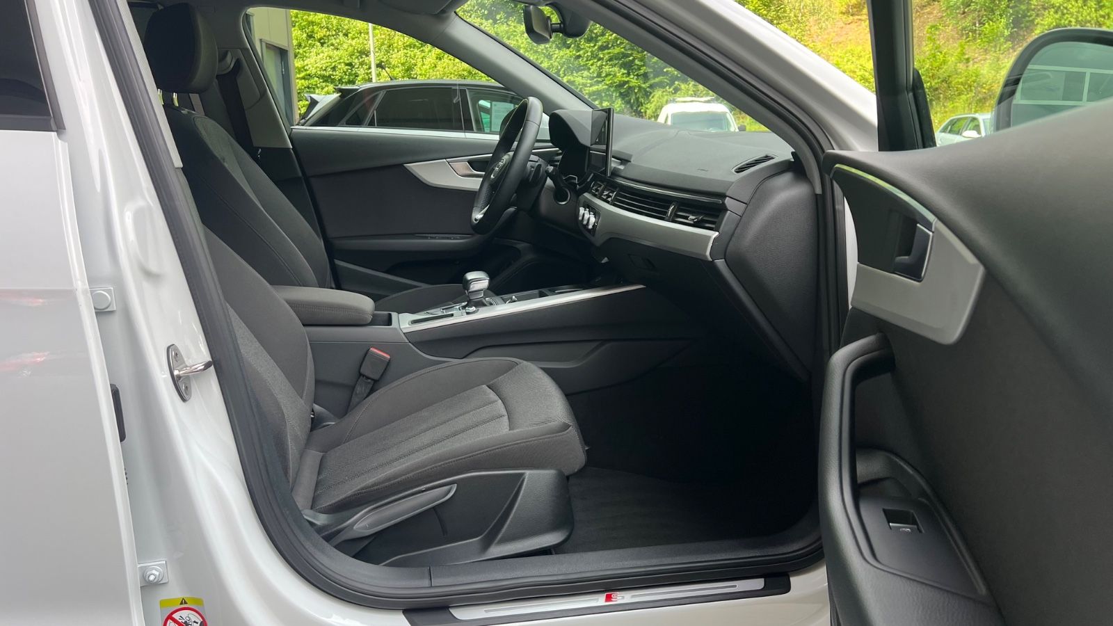 Audi A4 Avant 35 TDI S line * DSG * ACC * LED * DAB foto 20