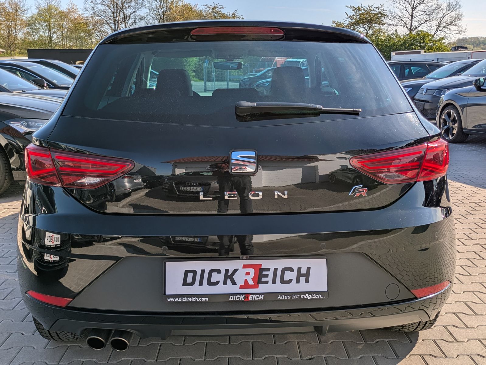 Fahrzeugabbildung SEAT Leon 1.4 TSI FR SCHIEBE-GLAS*KAMERA*LED*DAB*TEMP