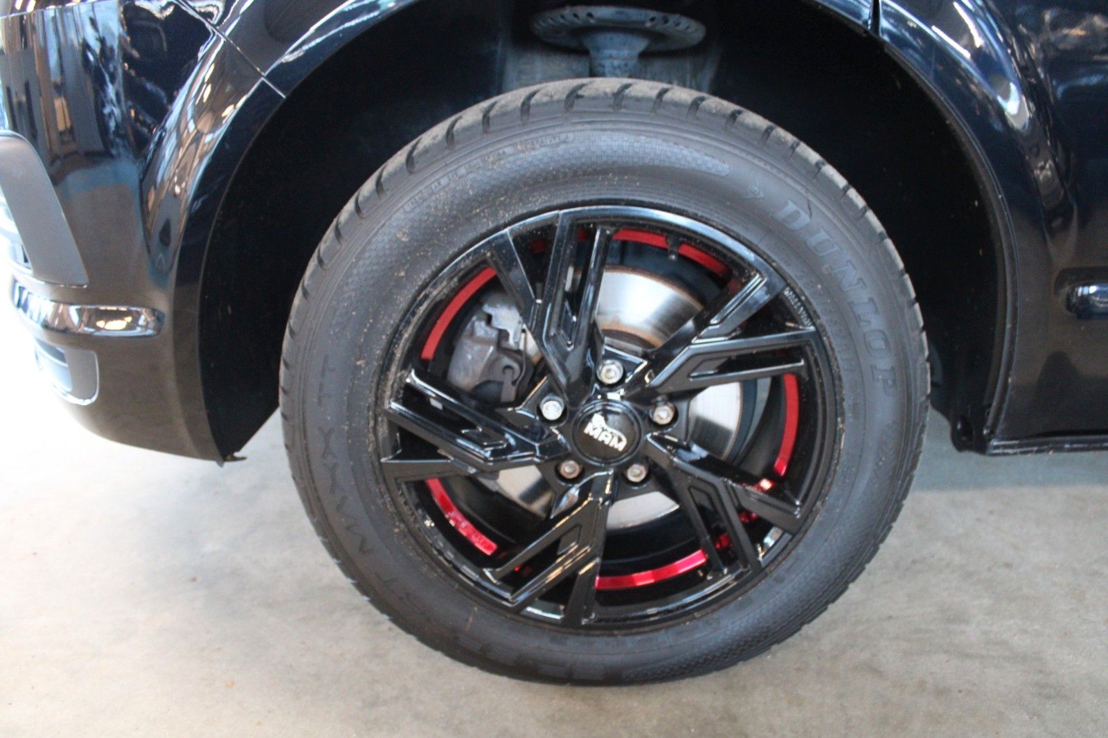 Fahrzeugabbildung Volkswagen T6 Multivan 2.0 TDi DSG Comfortline 7-Sitze AHK