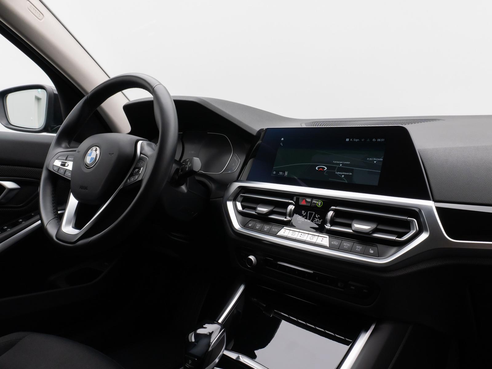 BMW 320d GeschwindigReg DAB Kamera Alarm CockpitPlus