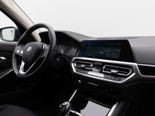 Foto Nummer 35: BMW 320d