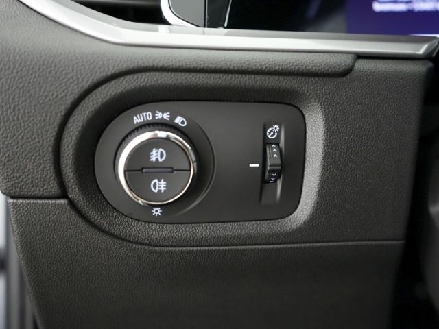 Grandland ULTIMATE AT+LED MATRIX+NAVI+360 GRAD K