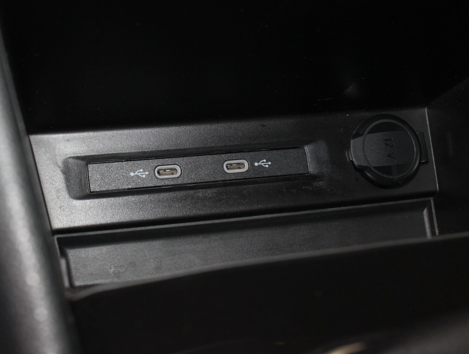 Fahrzeugabbildung Volkswagen Tiguan R-Line 4Motion 2.0 TDI*HUD*Matrix*e.AHK