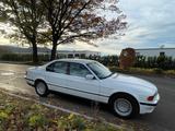 BMW 750i E38 - BMW 750: E38 750i