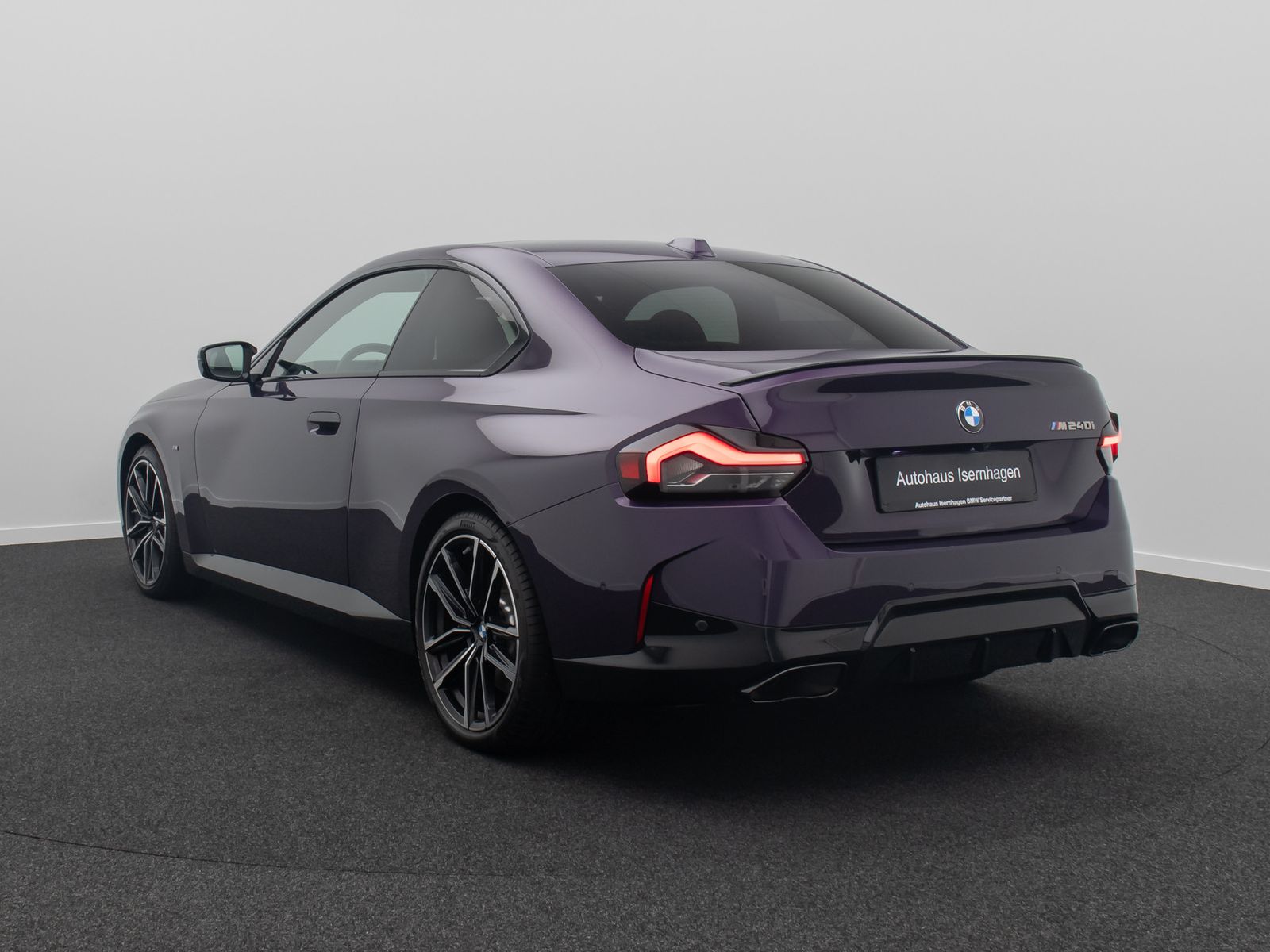 Fahrzeugabbildung BMW M240i xD Coup&eacute; Kamera Alarm DAB HiFi Glasdach