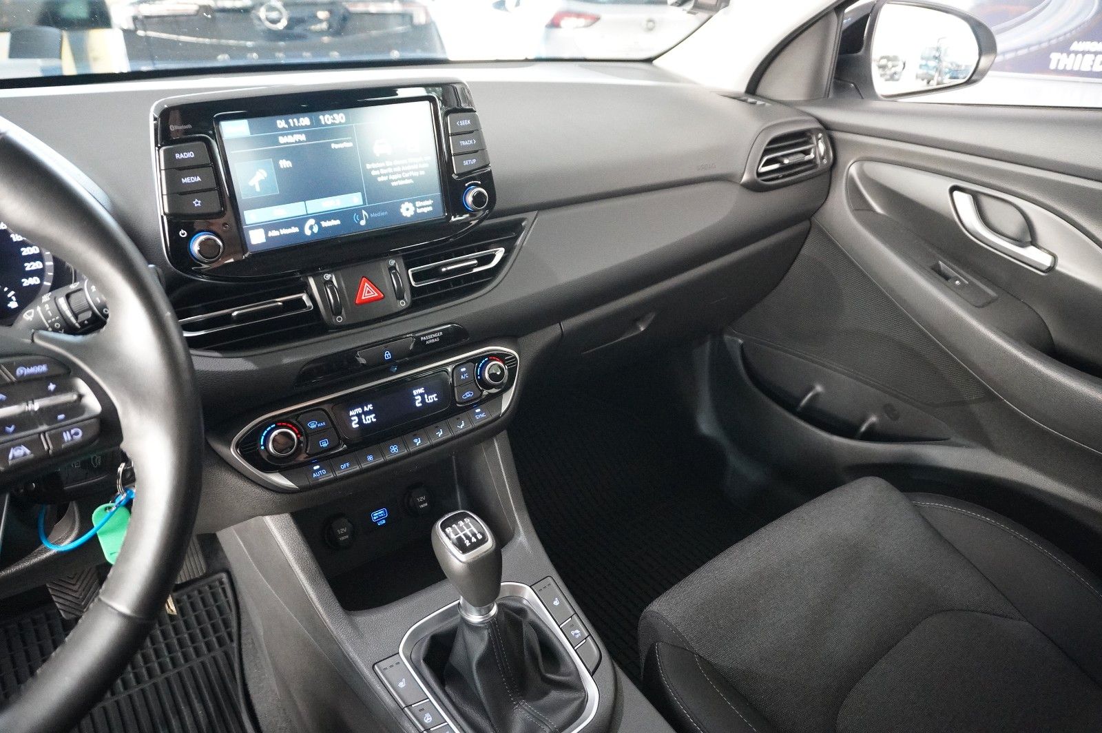 Fahrzeugabbildung Hyundai i30 LIM. 1.5 T-GDI 48V NAVI/LED/SPORT/KAMERA/DAB
