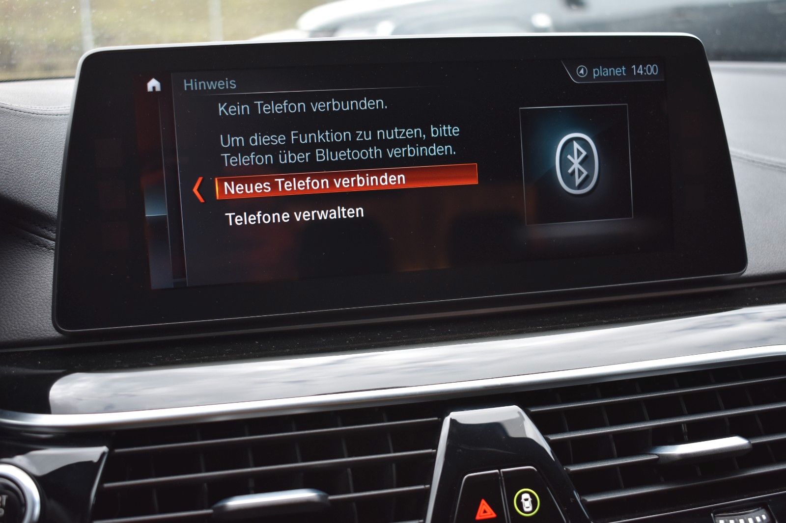 Fahrzeugabbildung BMW M550i Limo xDrive Night Vision HUD 360°  1 Hand