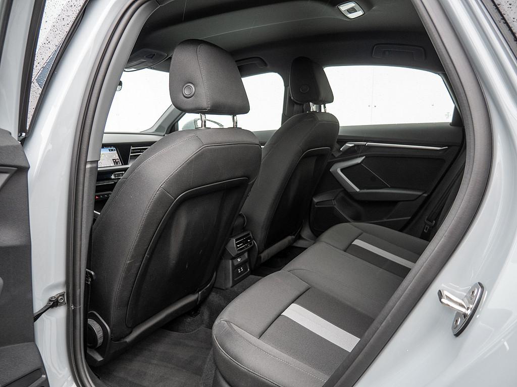 Audi A3 Limousine 30 TFSI PDC SHZ KAMERA NAVI AHK ACC, миниатюра 5