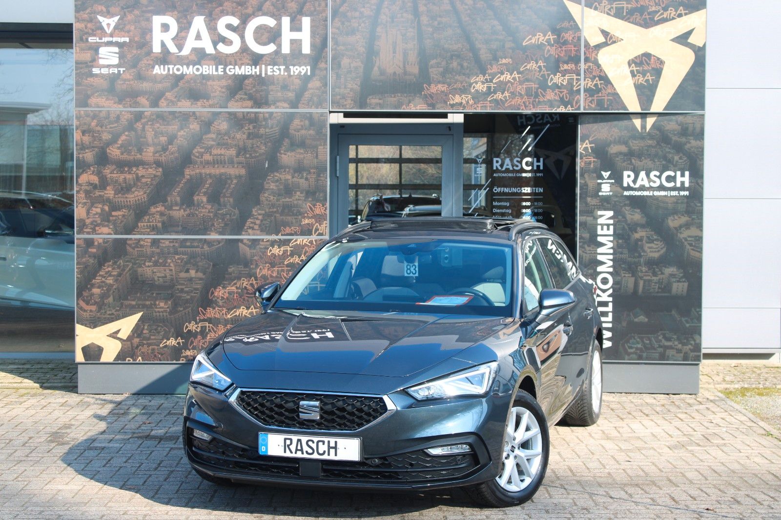 Seat Leon — Seat Leon Sportstourer Style 1.5 eTSI DSG+NAVI+SHZ+PD