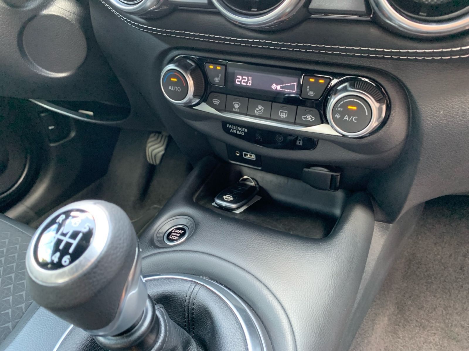 Fahrzeugabbildung Nissan Juke 1.0 DIG-T N-Connecta Navi Kamera