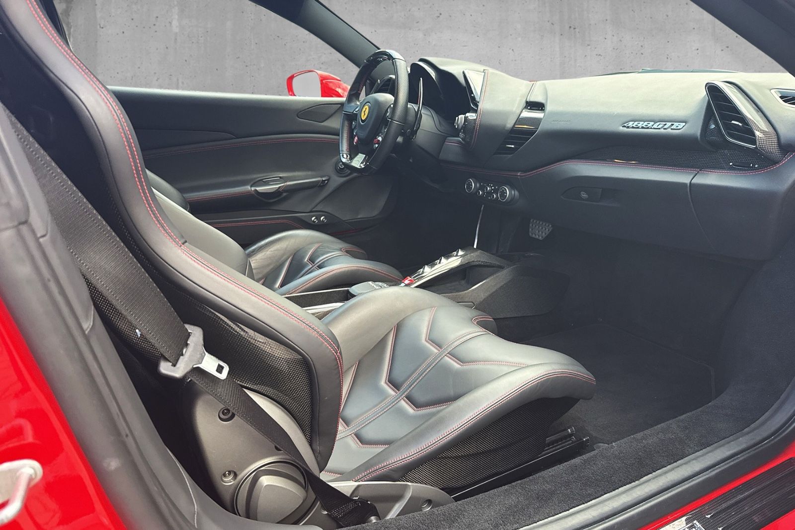 Fahrzeugabbildung Ferrari 488 GTB*Dt.Auto*LED Lenkrad*Lift*Racing Seats
