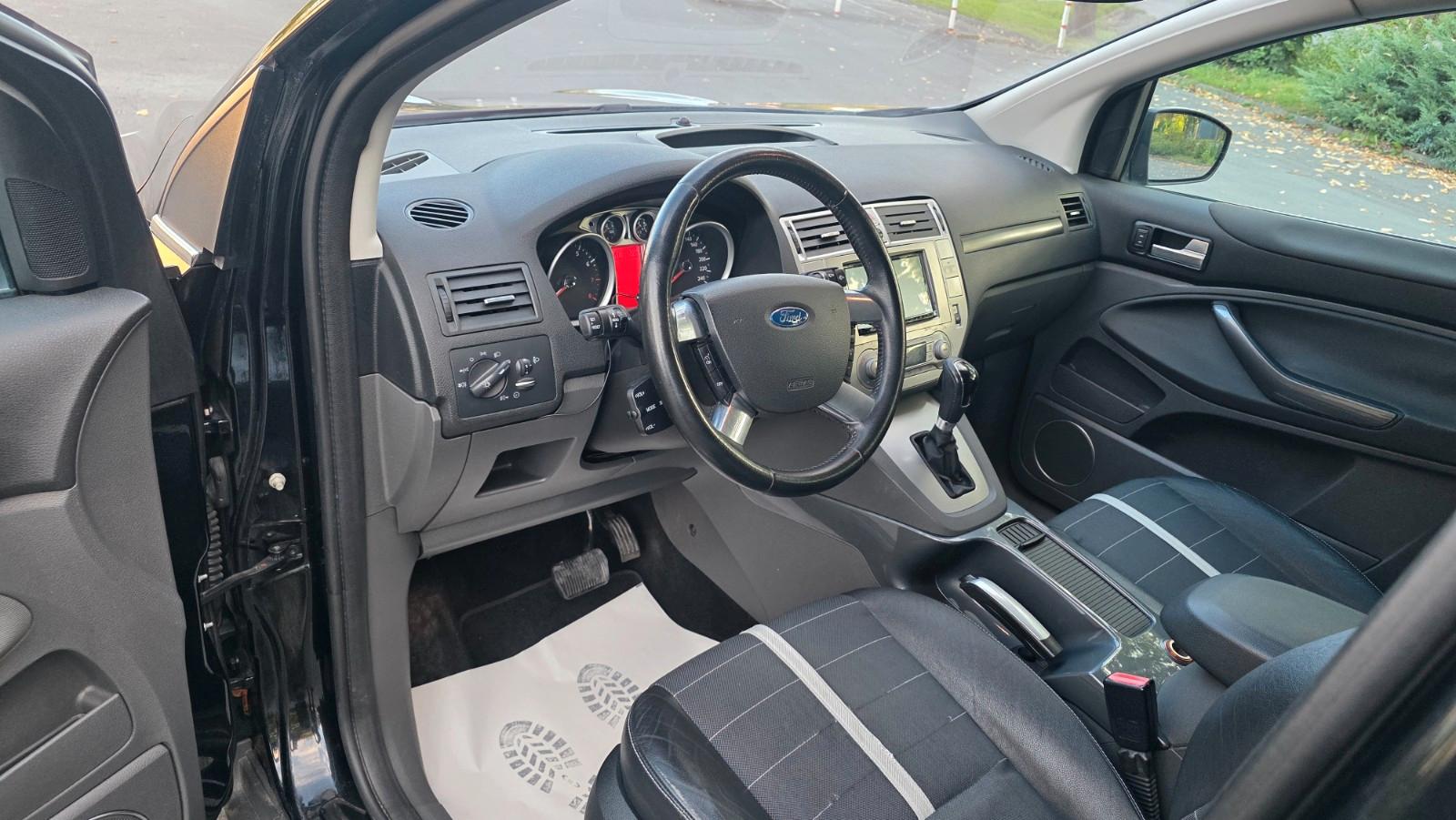 Ford Kuga Titanium 2.5 Turbo 5 cyl. 200 ch BVA 4x4 / Carnet complet / GPS / Sièges chauffants / Attelage 2,1 t