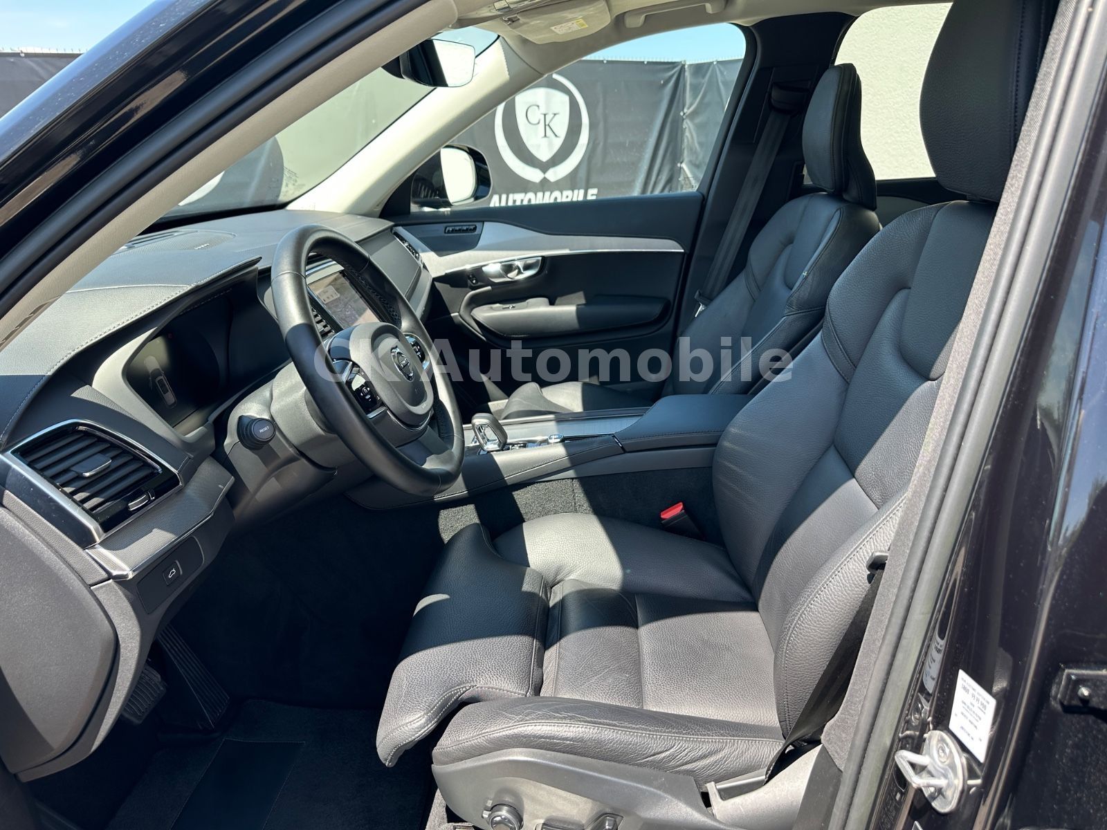 Fahrzeugabbildung Volvo XC90 B5 Plus Bright AWD 7Sitze/Navi/Pano/360°Kam