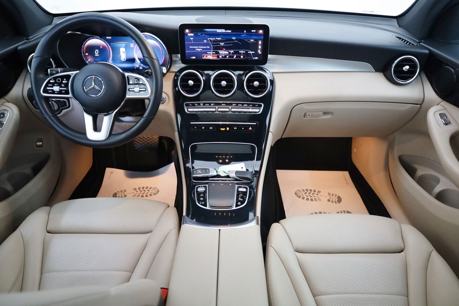 Fahrzeugabbildung Mercedes-Benz GLC 200d Coupè,Leder,Navi,LED,SH,Kamera,SD