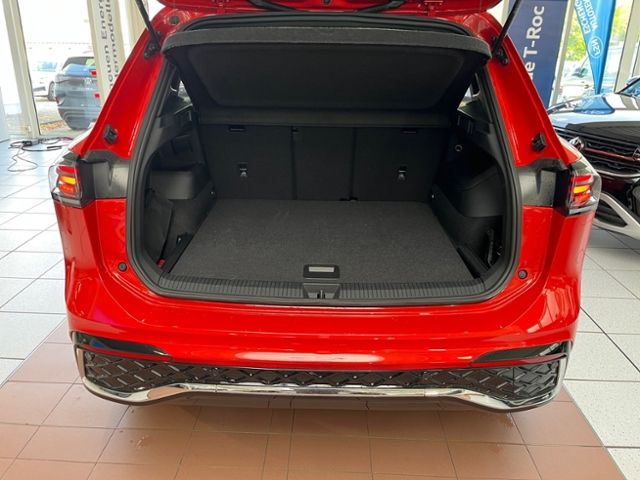 Fahrzeugabbildung Volkswagen Tiguan 1.5 eTSI DSG R-LINE PANORAMA STDHZG NAVI