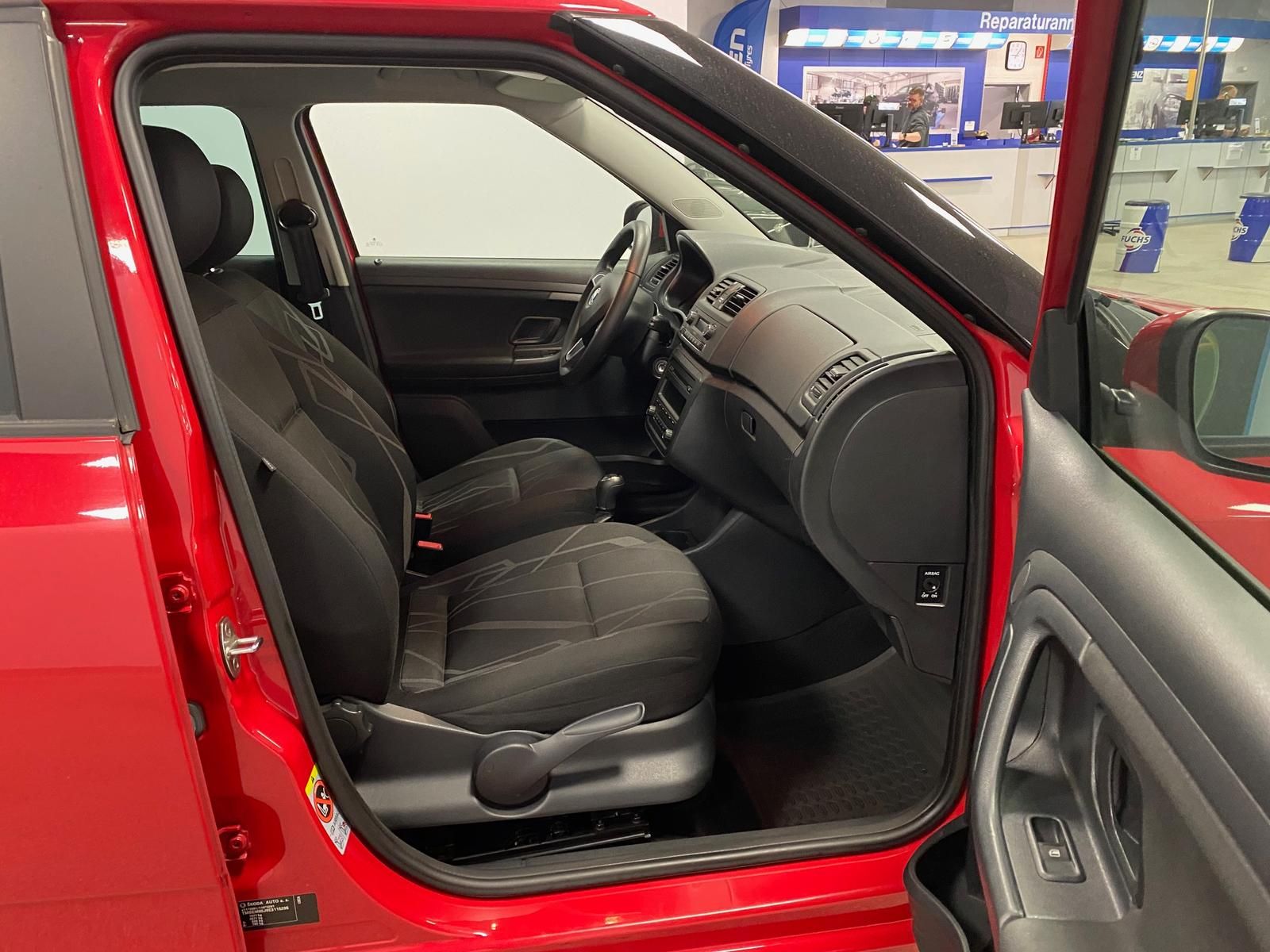 Fahrzeugabbildung SKODA Fabia PDC+SITZ-HEIZ+ALU