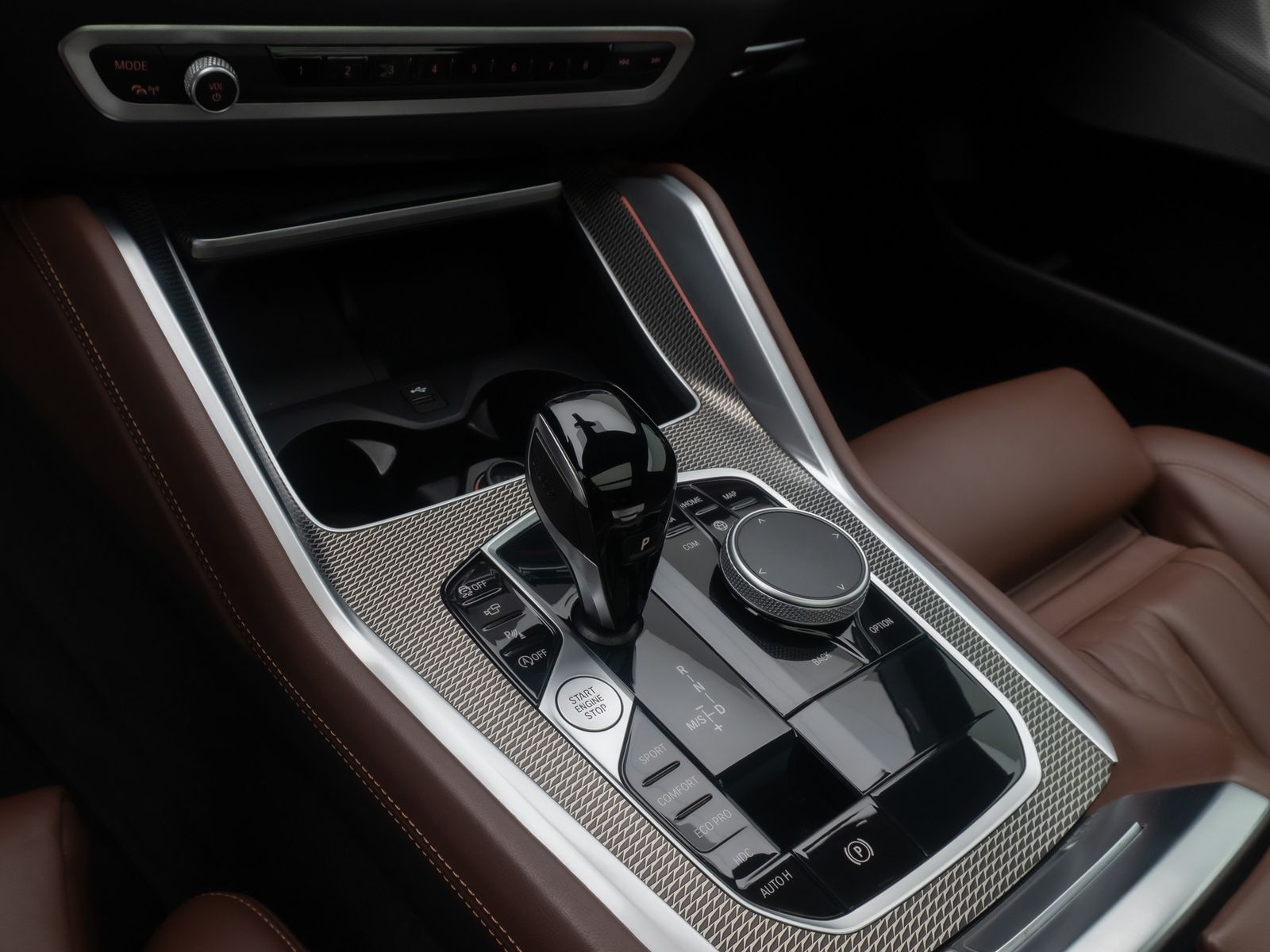 Fahrzeugabbildung BMW X6 M50i 360&deg;Laser DAB H/K Panoram Individual 22"