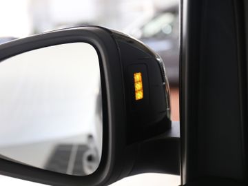 Volkswagen Caddy 1.5TSI DSG NAV STANDHZ ACC AHK 5J GARANTIE