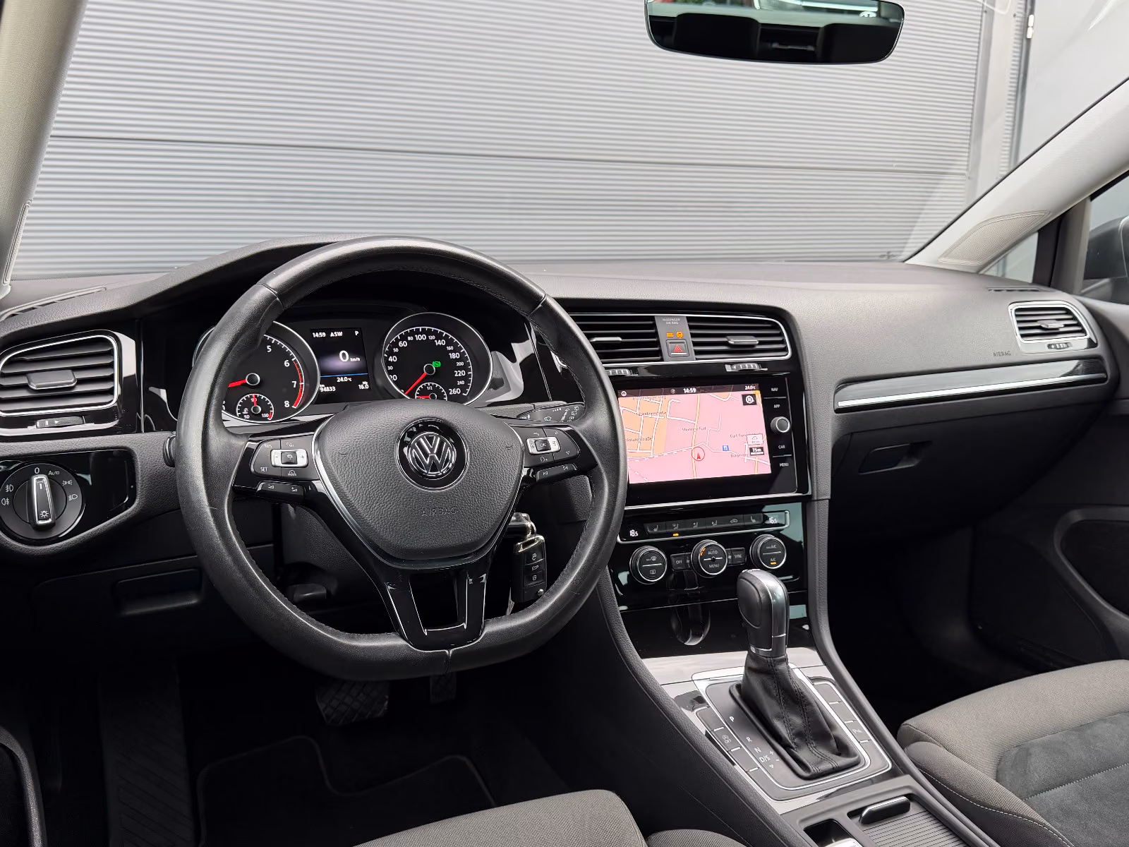 Volkswagen Golf Var. Highline*DSG*ErgoActive*LED*Navi*ACC*