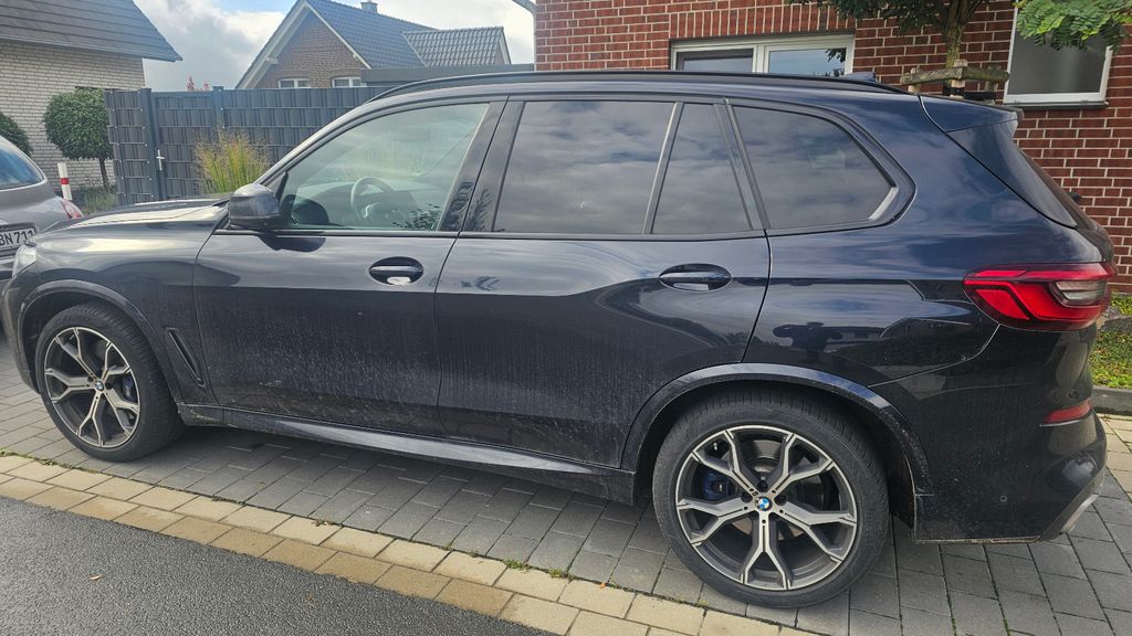 Image of BMW X5