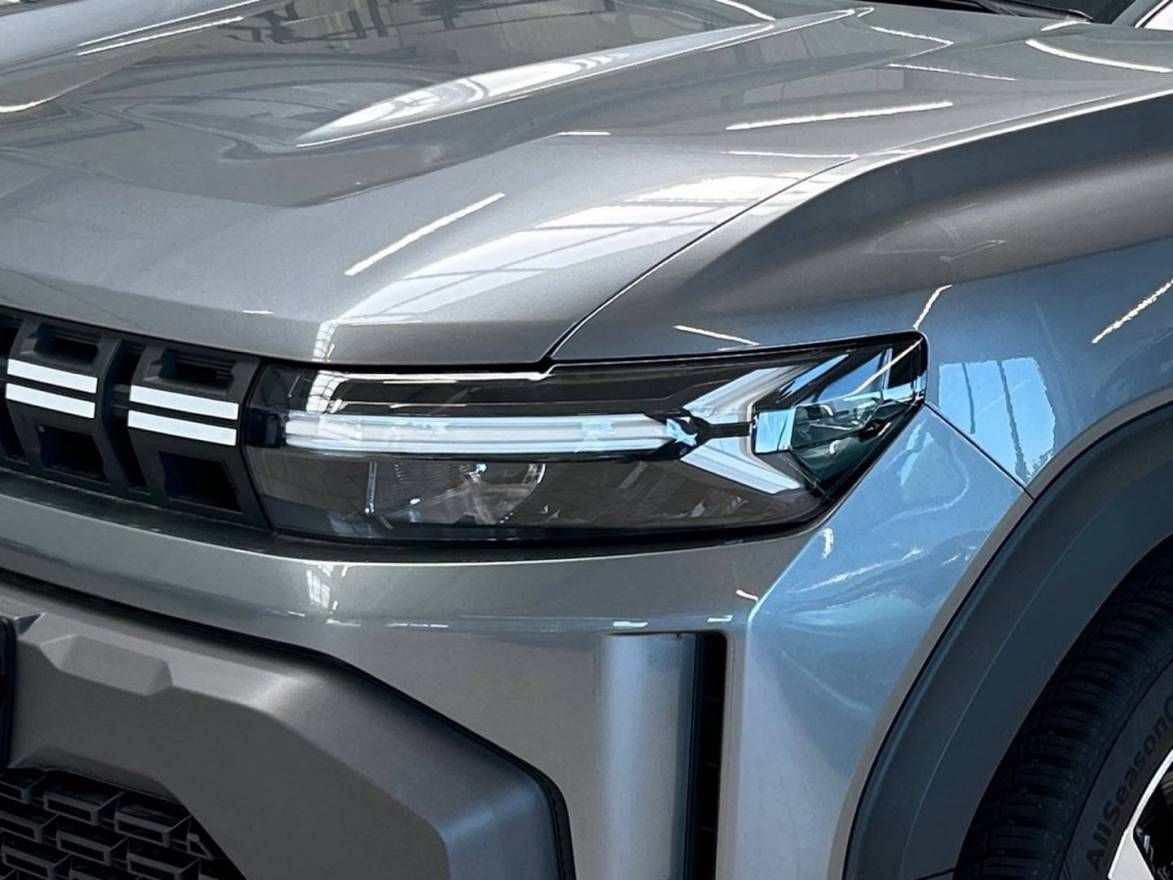 Fahrzeugabbildung Dacia Neuer Dacia Duster Expression | Rückfahrkamera |