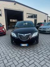 Lancia Ypsilon 1.2 69 CV 5 porte S&S Platinum - Lancia Ypsilon aus 2013
