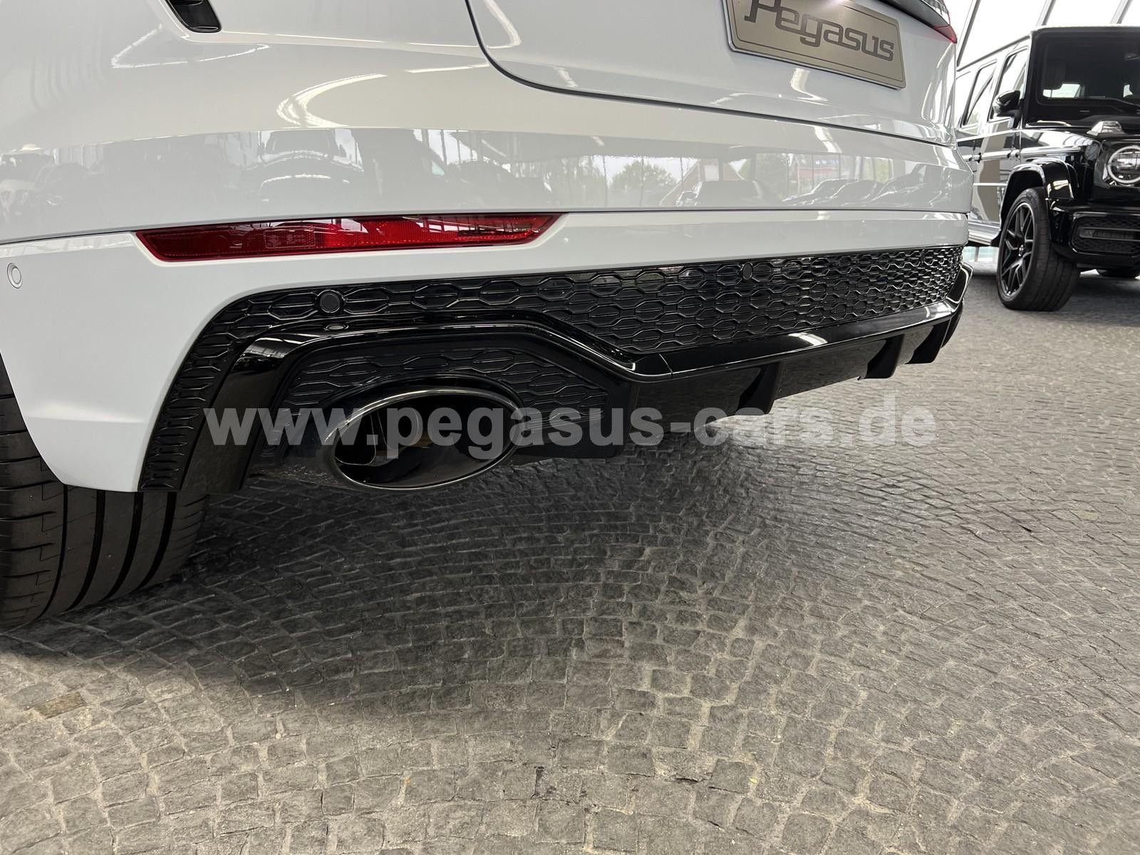 AUDI RSQ8 - 9