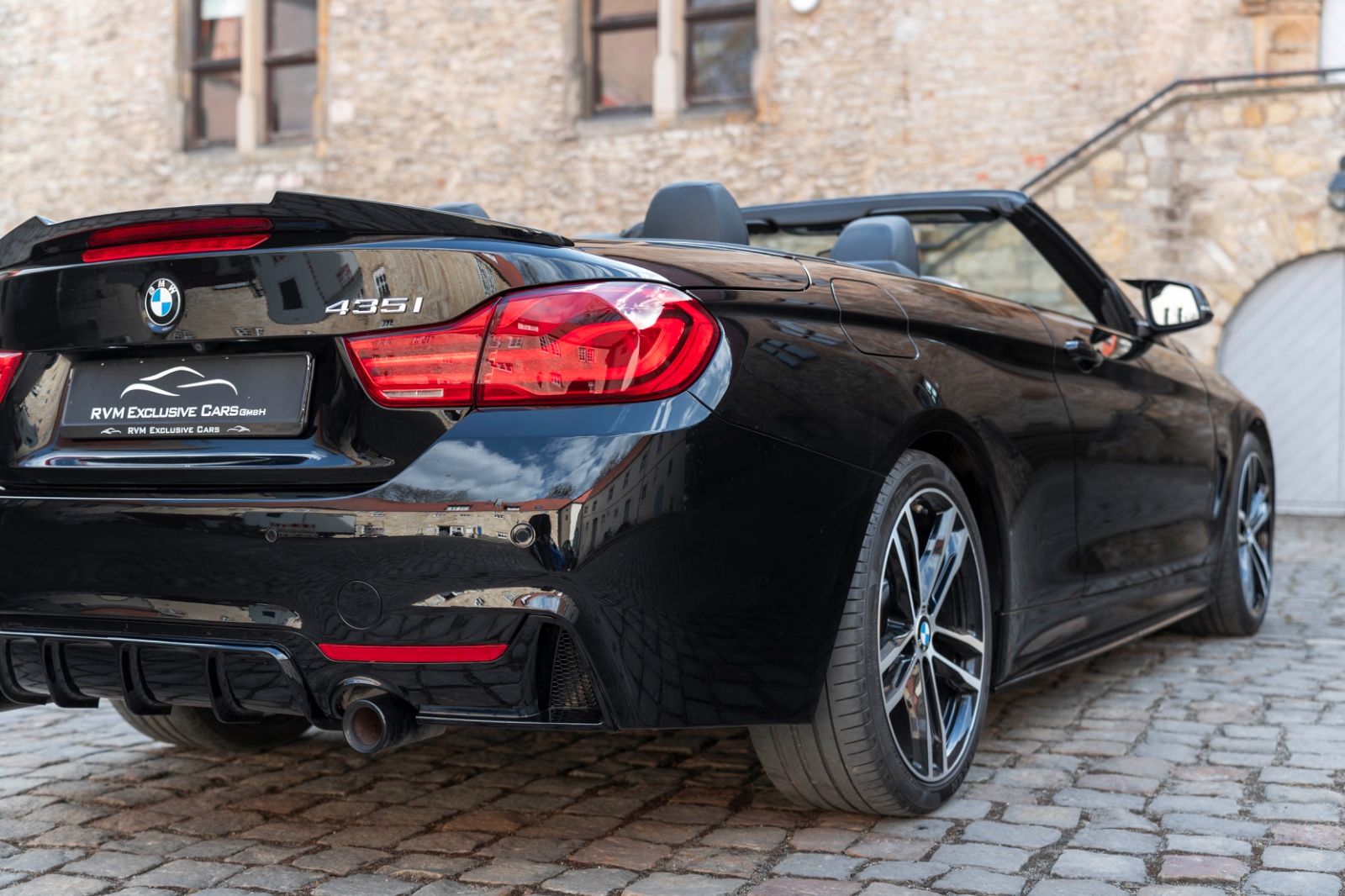 Fahrzeugabbildung BMW 435I Cabrio M-PERFORMANCE H&K KAM NAV ALC CARBON